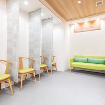 MIKIクリニック豊中駅前待合室