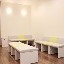 のむら泌尿器科待合室