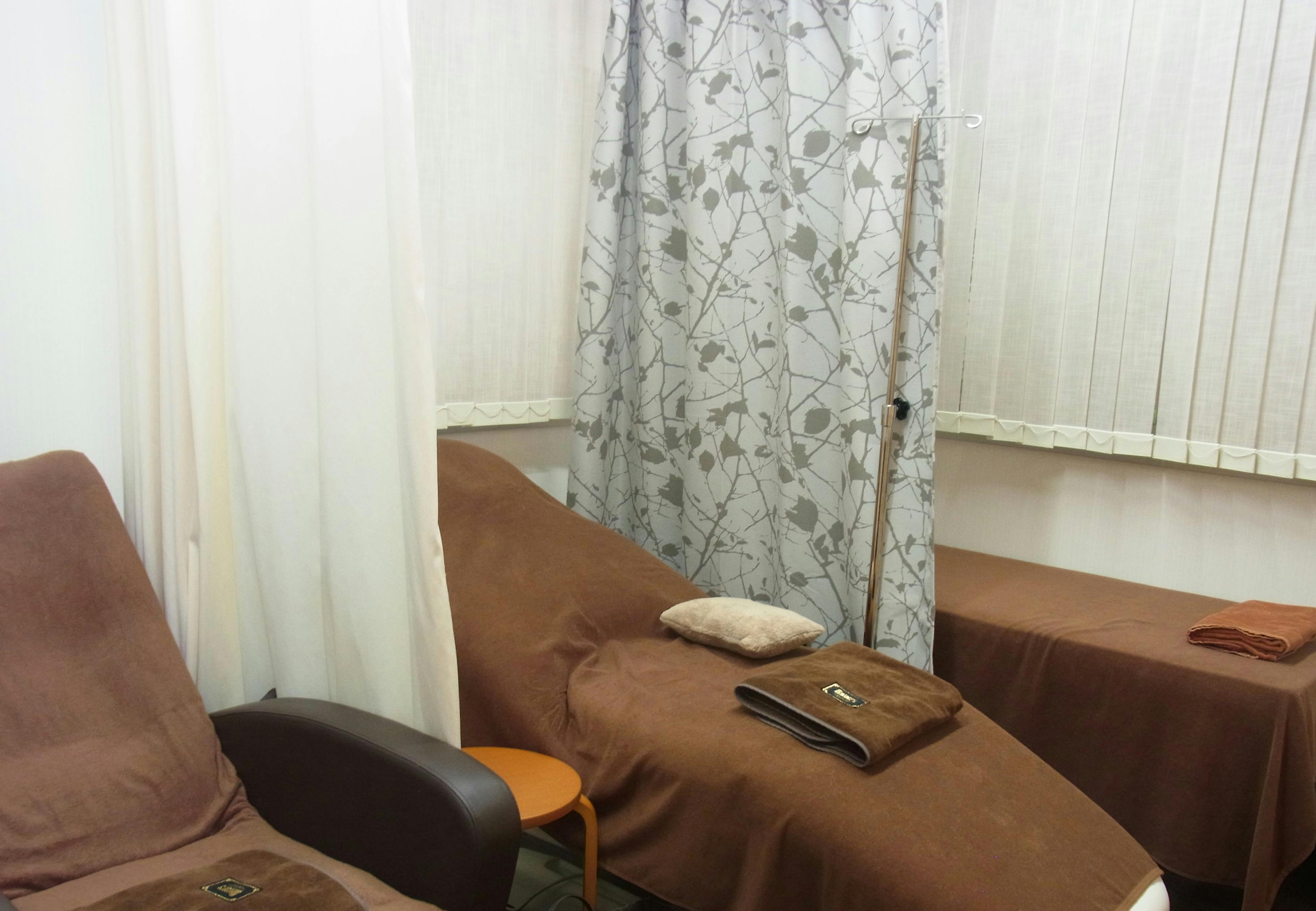 ちえクリニック待合処置室