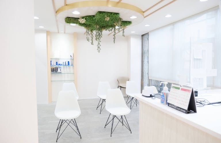 市川スキンクリニック(Medical Beauty Ichikawa Skin Clinic)待合室