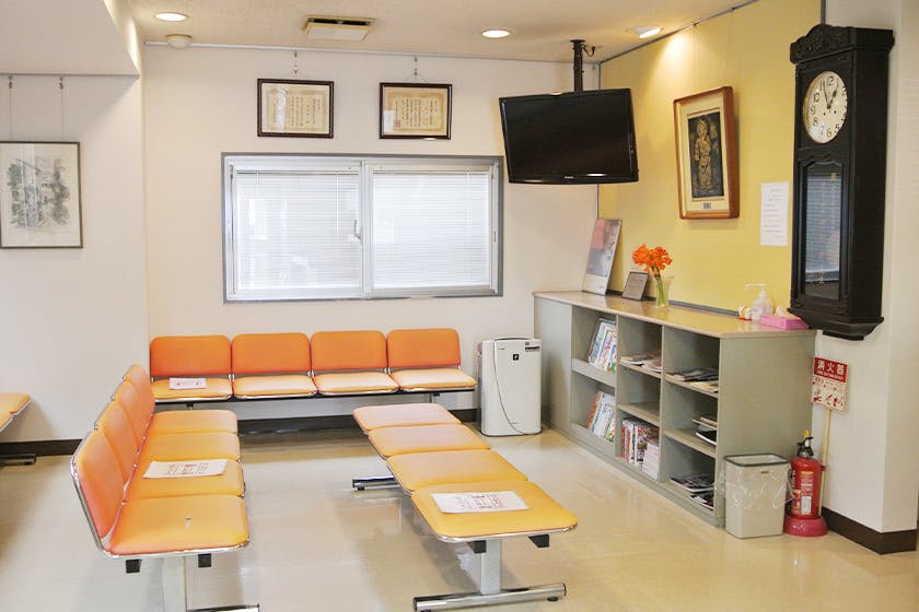 市村皮膚科医院待合室