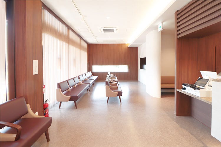 ふかや腎泌尿器科クリニック待合室