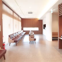 ふかや腎泌尿器科クリニック待合室