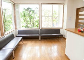 大野クリニック受付 待合室