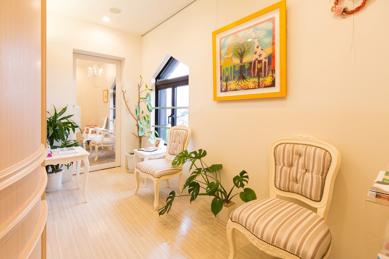 なら美容形成クリニック待合室