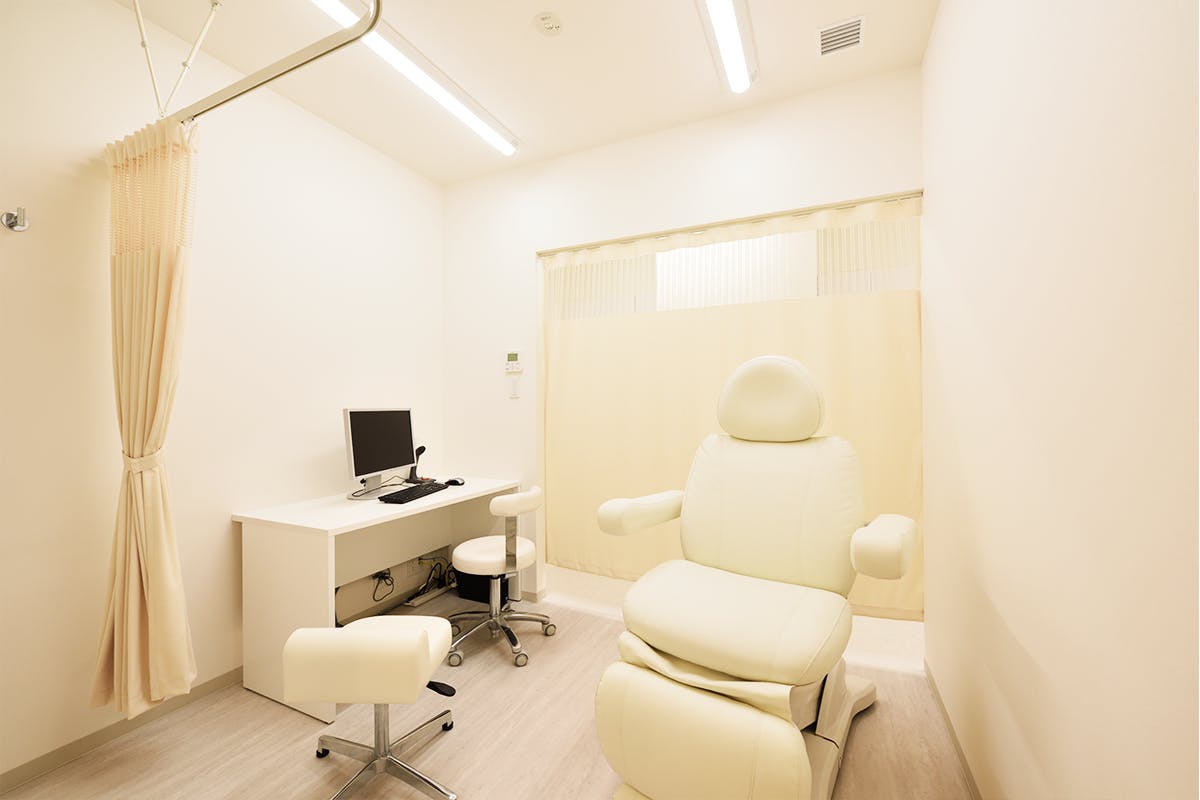 目黒駅前アキクリニック診察室