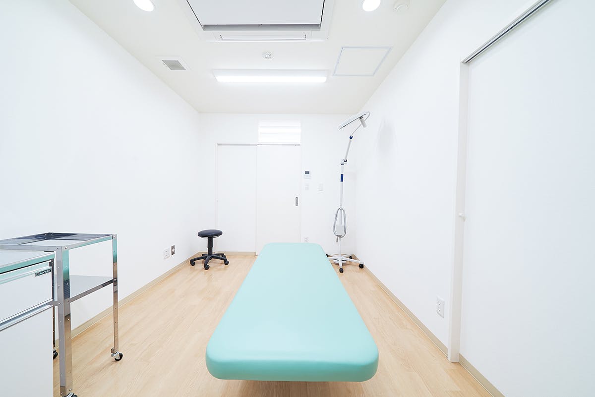 あとう皮膚科・形成外科クリニック処置室