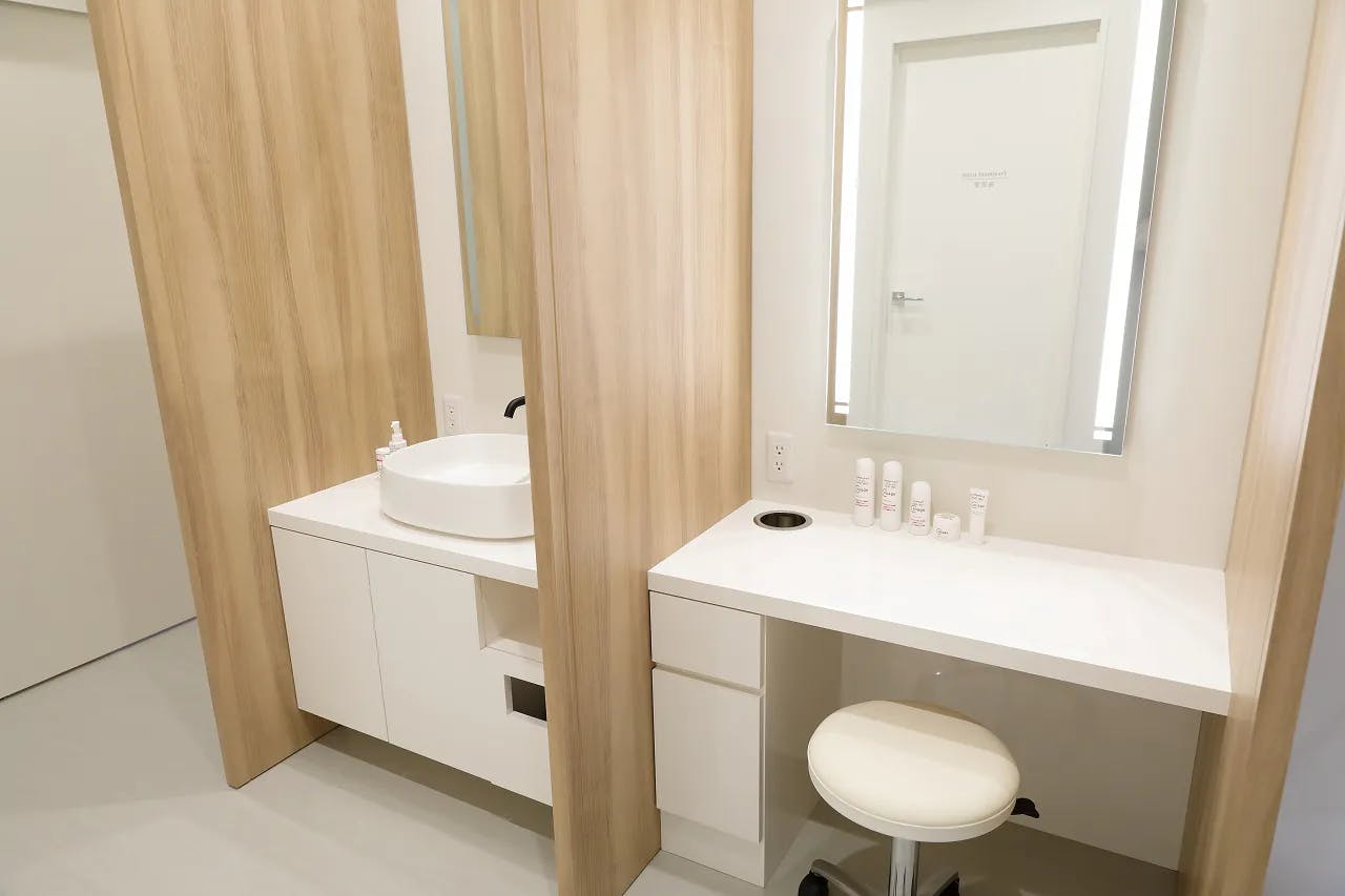 西台高島平内科・内視鏡・皮膚科クリニック化粧ルーム