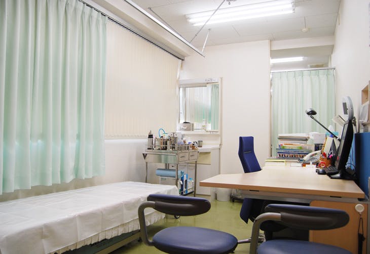 清瀬皮フ科・形成外科クリニック診察室