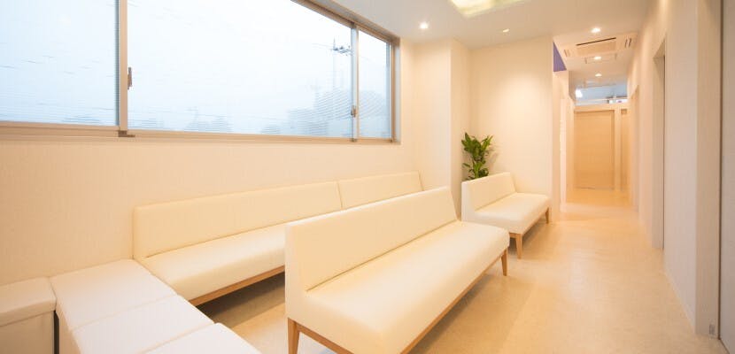 あい皮膚科クリニック待合室