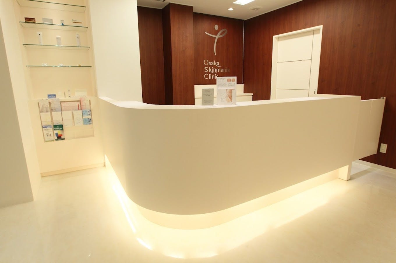 大阪スキンマニアクリニック(Osaka Skinmania Clinic)受付