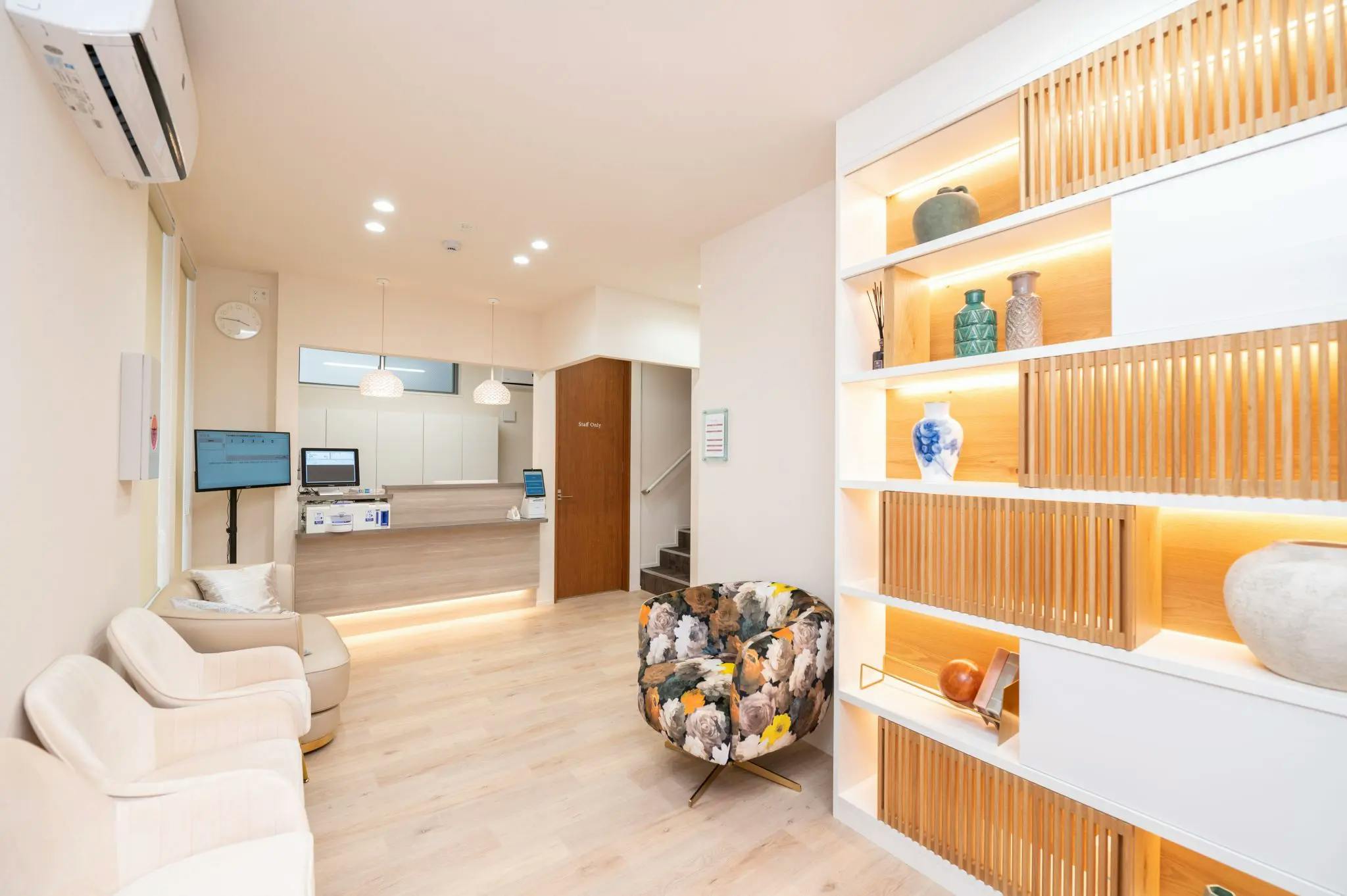 きぬ皮フ科クリニック待合室