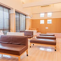 きしだ皮ふ科クリニック待合室