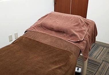 大西美容形成クリニック 京都四条烏丸院処置室