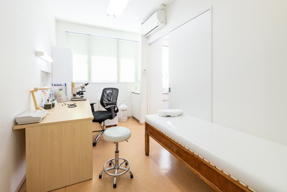 八幡クリニック診察室