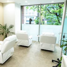 新橋駅前クリニック待合室