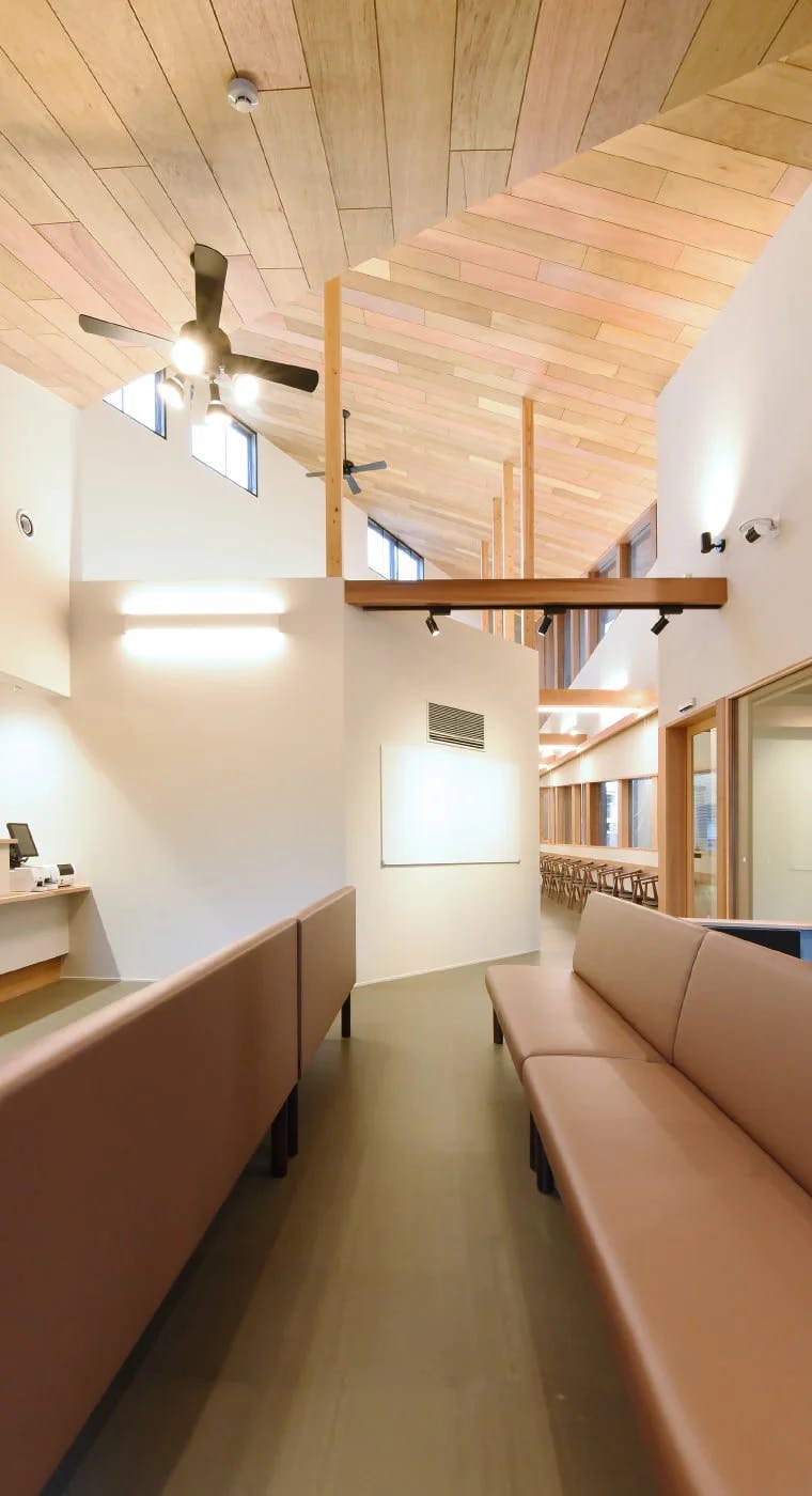 西村耳鼻咽喉科・皮ふ科待合