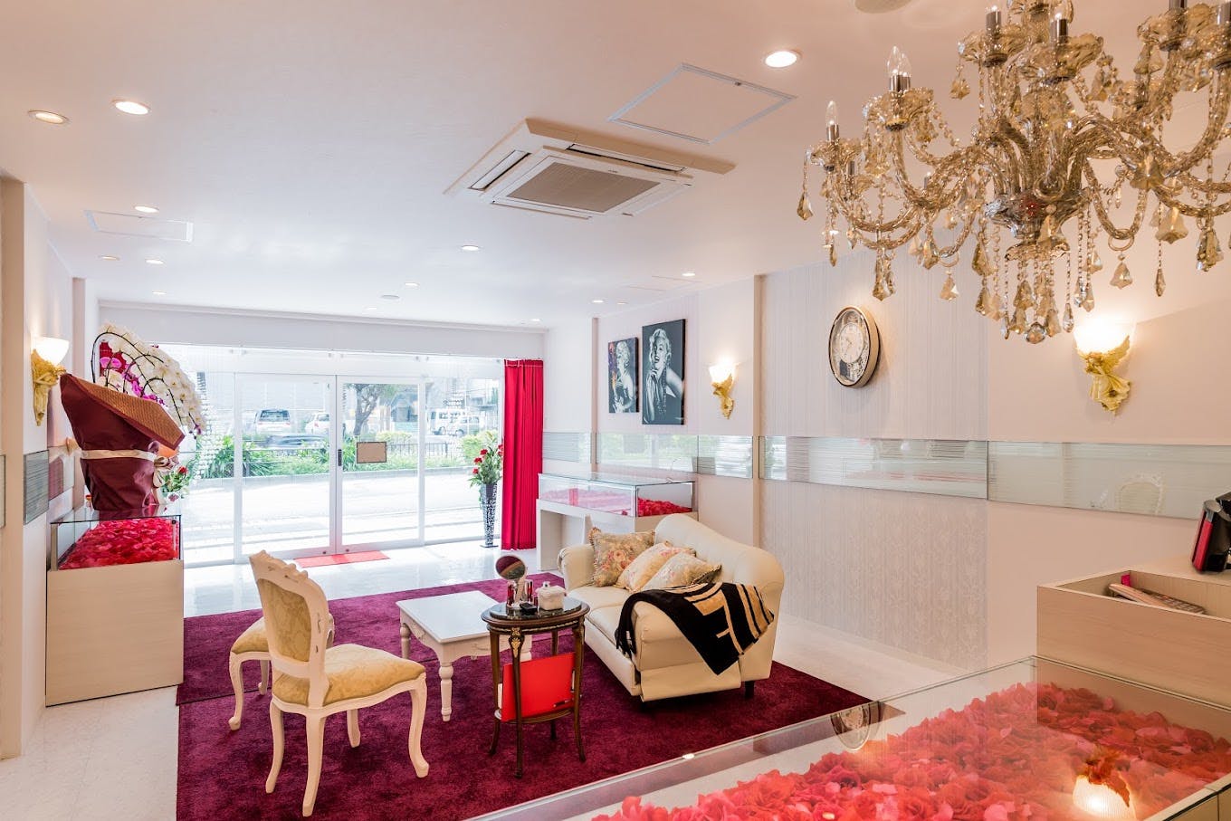 美容外科エックス待合室3