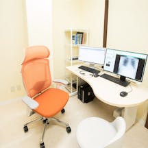 西東京めぐみクリニック診察室