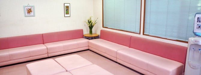 きもと医院待合室