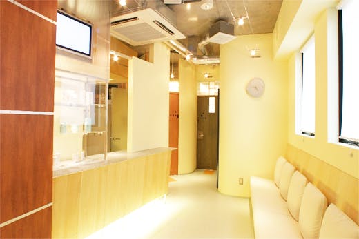 ゆみこ皮フ科クリニック受付 待合室