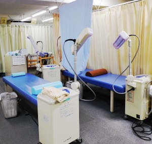 京塚クリニック治療室