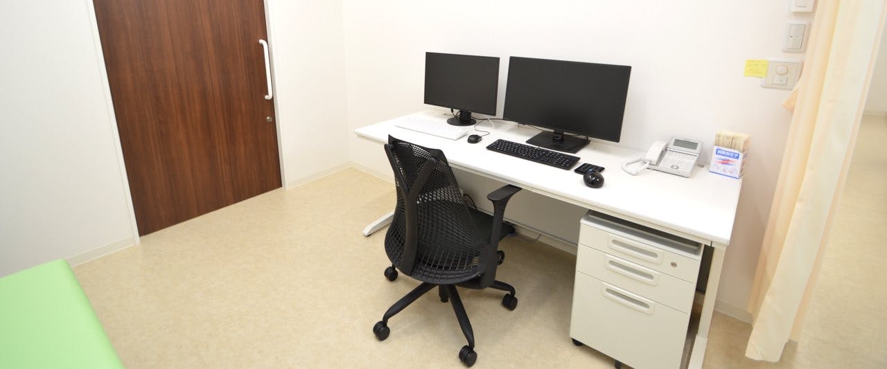 ひまわりクリニック丹西診察室