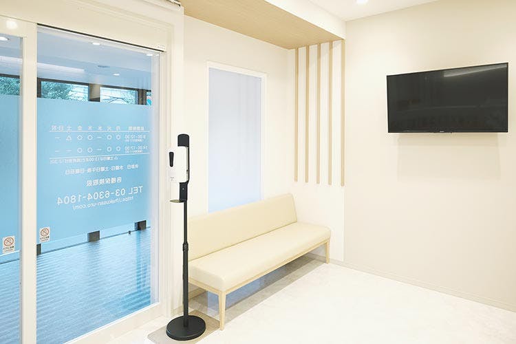 白山・泌尿器科クリニック待合室