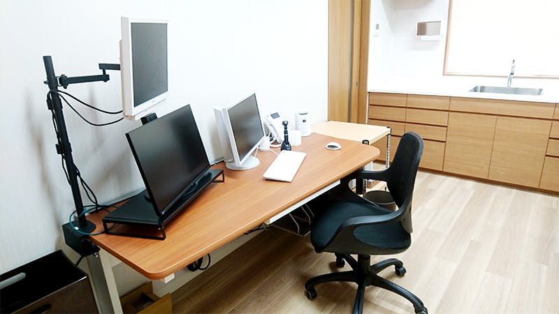 かみやファミリークリニック診察室