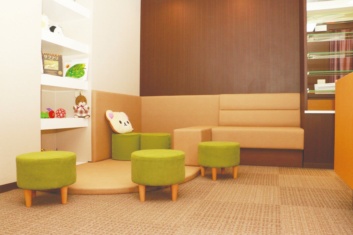 オレンジ皮膚科形成外科クリニックキッズスペース