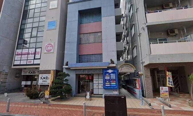 沖縄頭髪クリニック建物外観