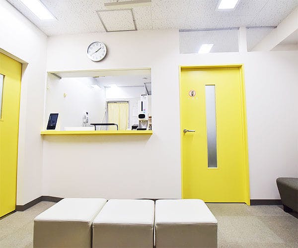 しんおおさかクリニック受付