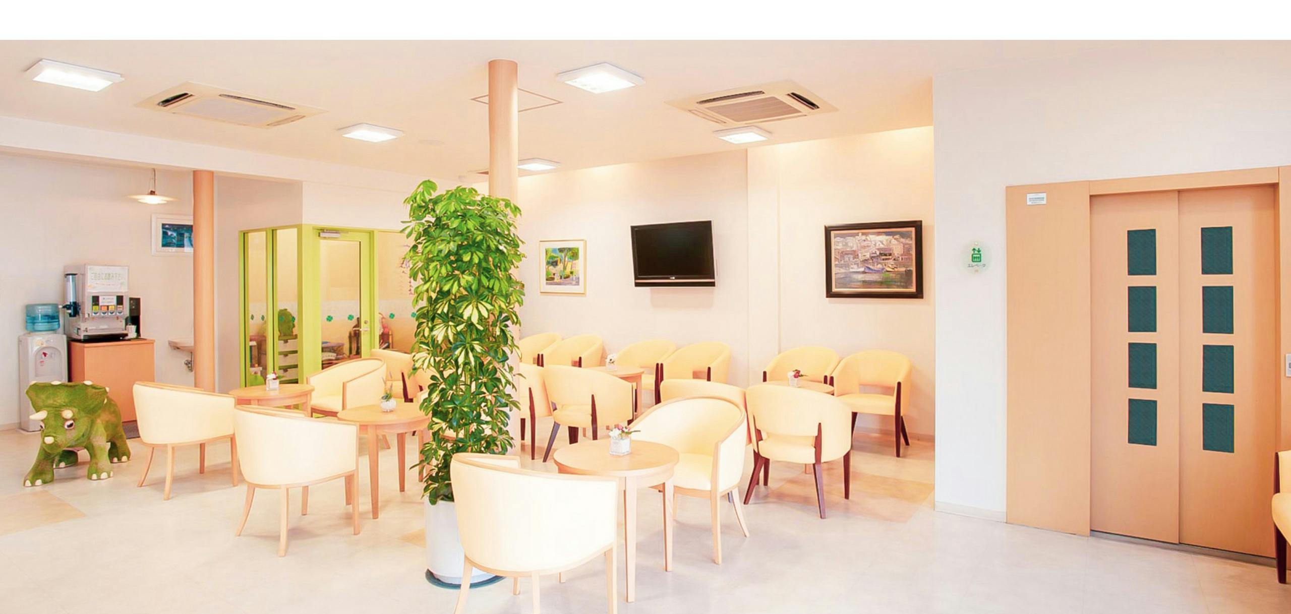 あきやまクリニック待合室