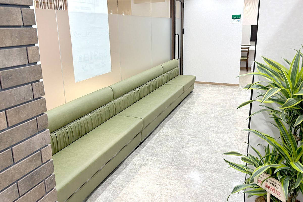 よつば会クリニック 栄・矢場町院_待合室