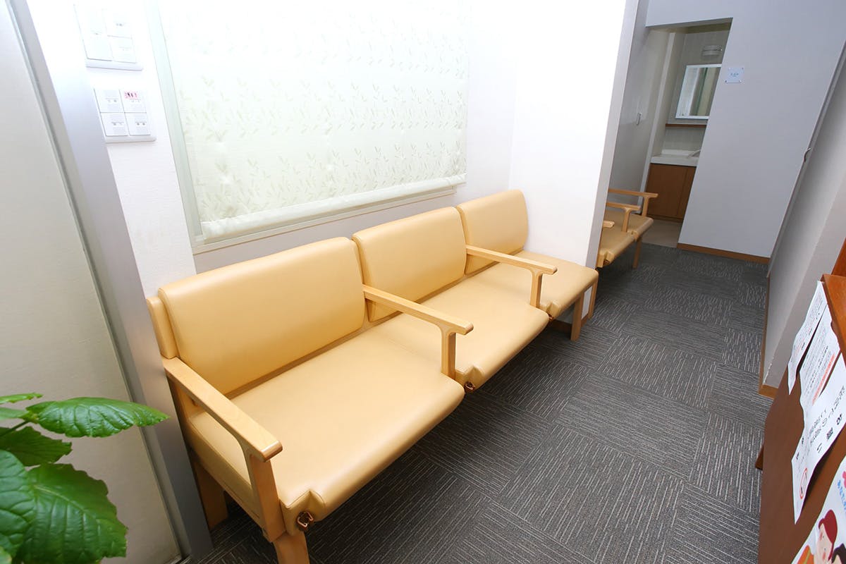 あびこ消化器内科クリニック待合室