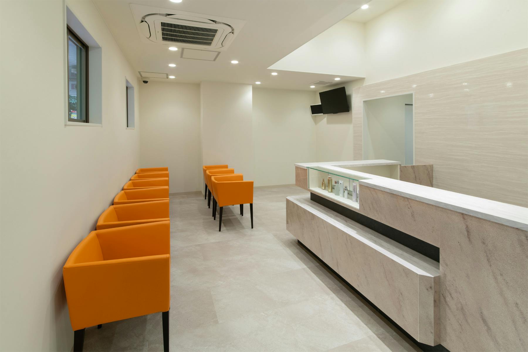 すずき皮膚科クリニック受付