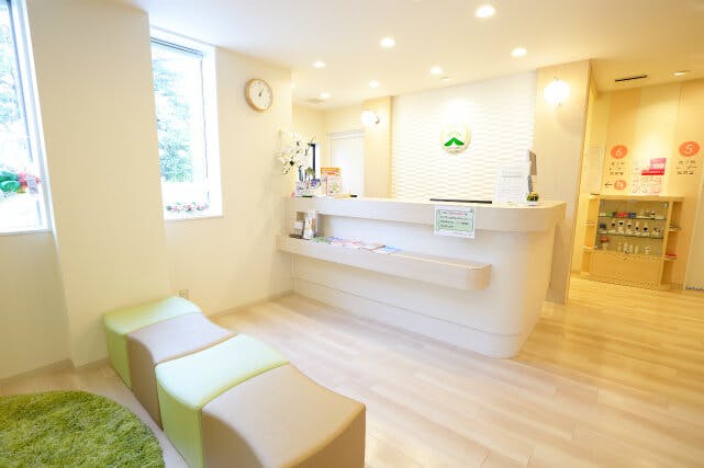 すぎやま内科皮フ科クリニック受付