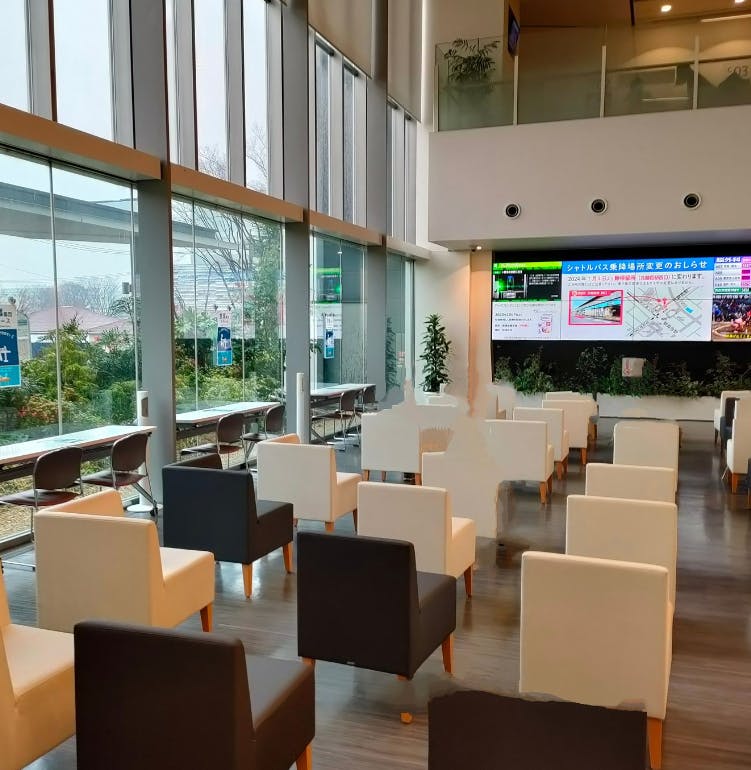 TMGあさか医療センター待合室