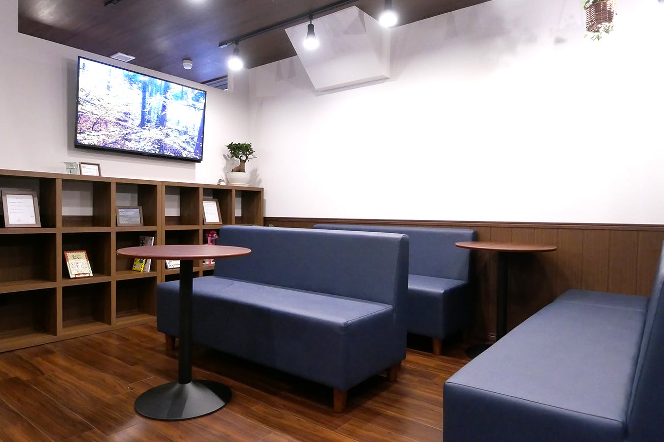 鎌倉大船こばこ乳腺クリニック待合室