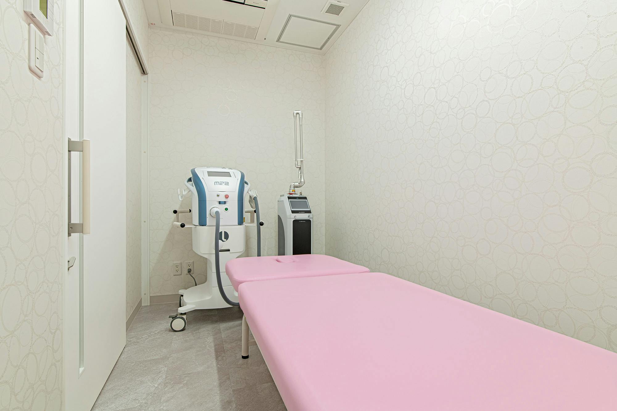 すずき皮膚科クリニック処置室