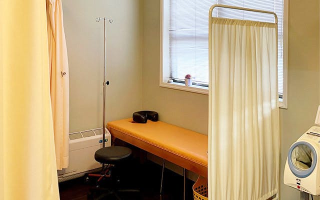 髙島クリニック処置室