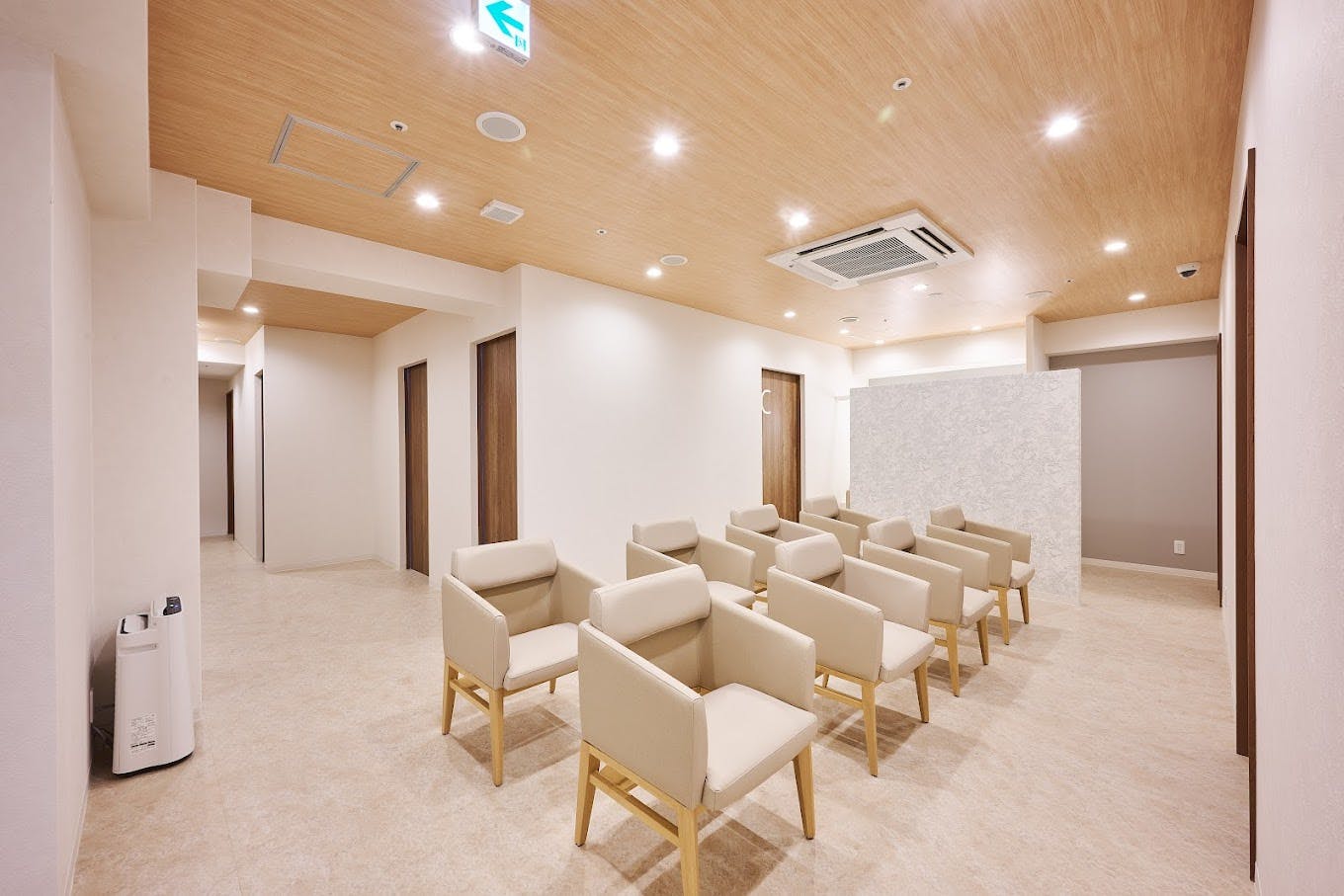 花クリニック待合室