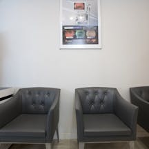 松の木3丁目クリニック待合室2