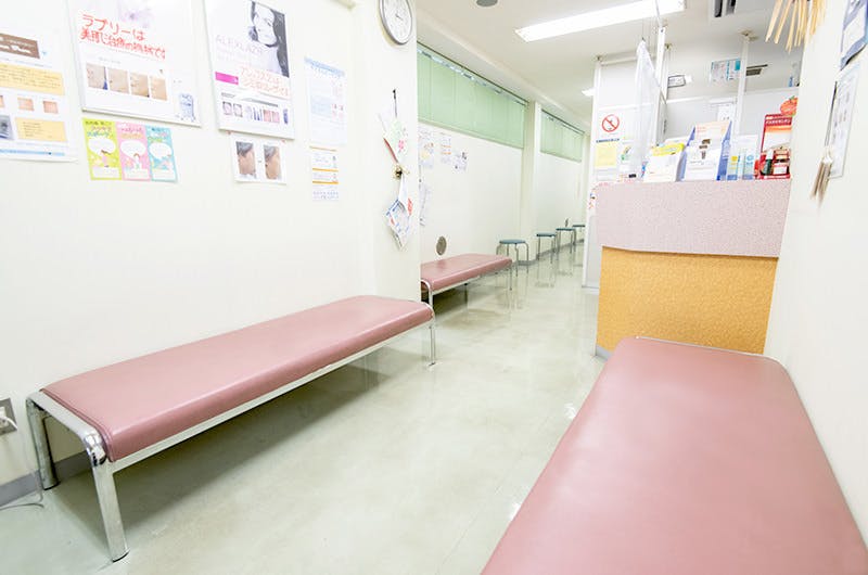 くにたち・東クリニック受付 待合室