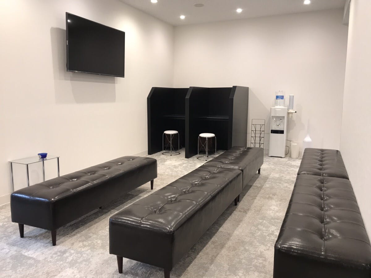 メンズリゼ 銀座(MEN'S RIZE)待合室