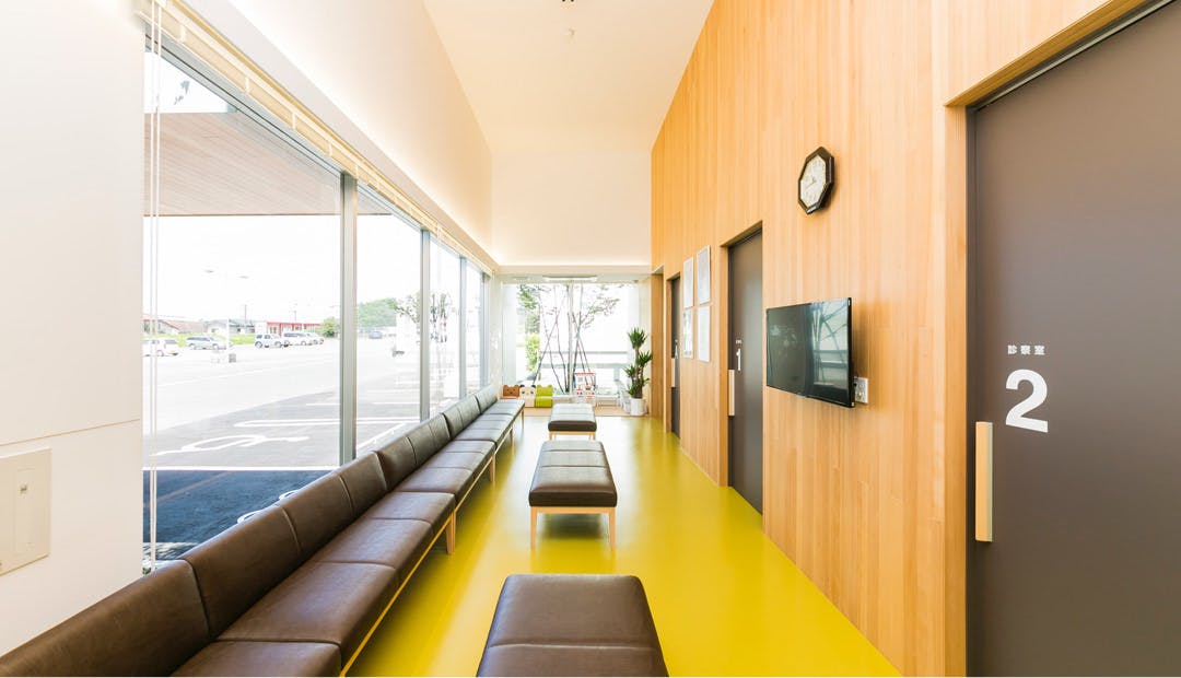 江口皮フ科待合室