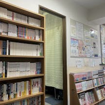 成増皮膚科待合室