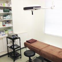 天神形成外科クリニック処置室