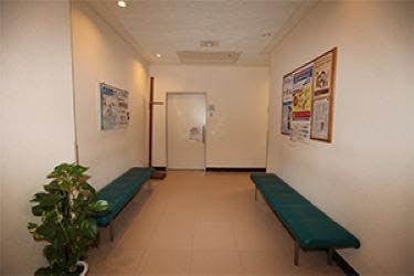 安藤医院待合室