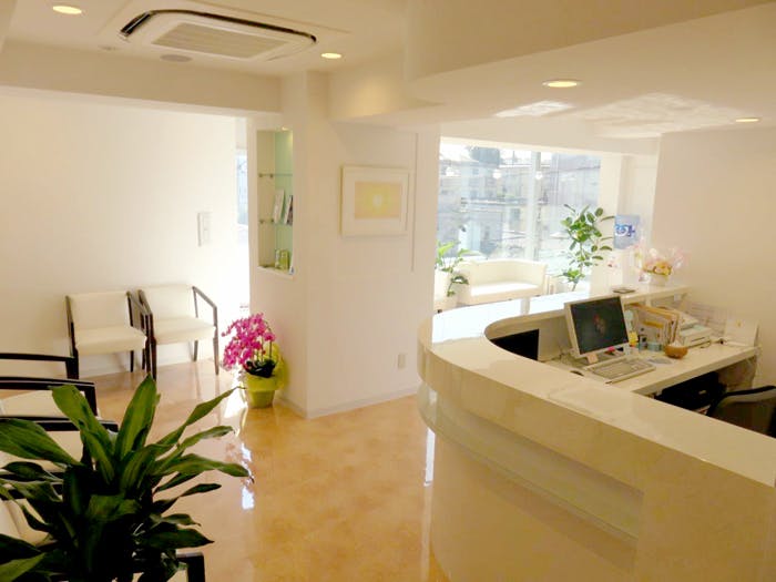 ひら皮膚科クリニック待合室